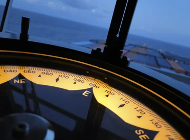 Gyrocompass